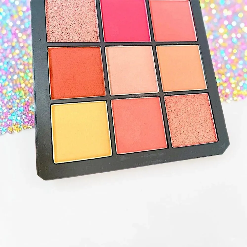 HUDA BEAUTY Coral Obsessions 9-Shade Eyeshadow Palette  9 x 0.04 oz New In Box